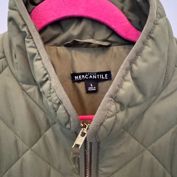 Olive Green Quilted Vest - Picture 4 of 4